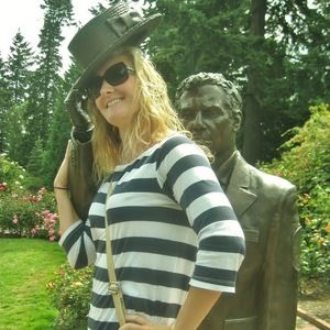 Meet your Posher, Nicole